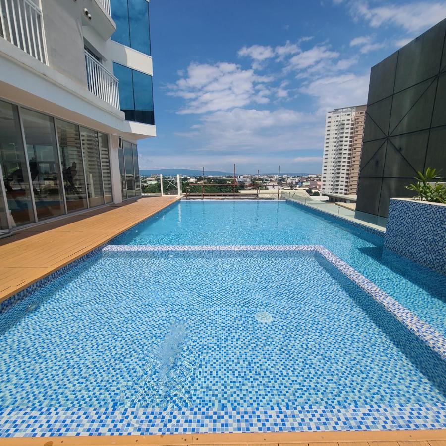 Inspiria Condo Free Airport Pickup For 3 Nights Stay Or More Davao Ngoại thất bức ảnh